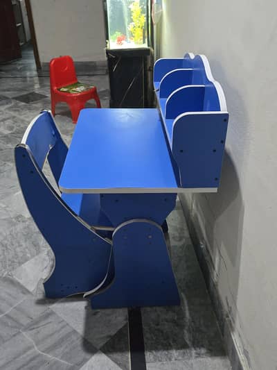 Kids Study Table & Chair Set – Excellent Condition!