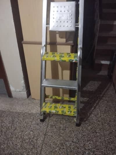 LADDER  IRONS MADE ×××  only . 4,995/-