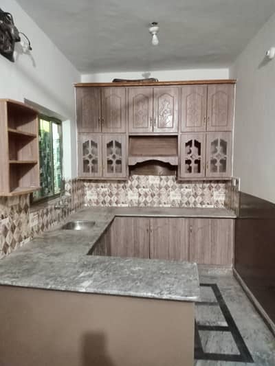 4marla second floor house available for rent with boring
