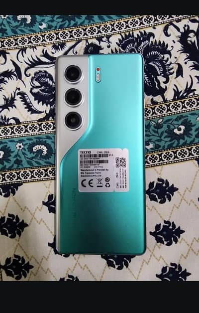 Tecno camon 40 pro