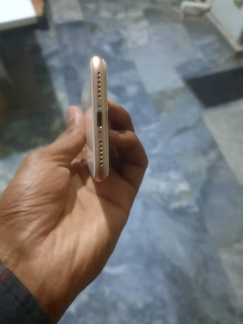 Apple iPhone 8 2