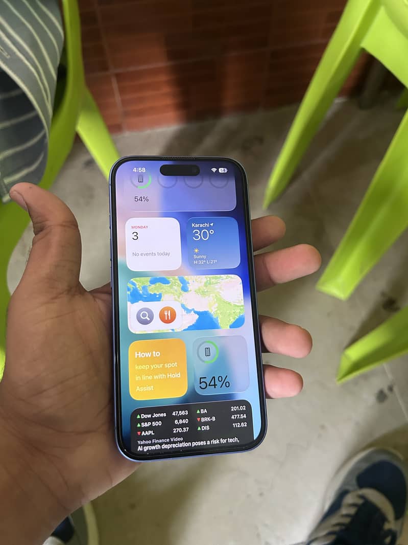 Apple iPhone 16 0