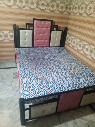 Iron double bed 6 6.5feet