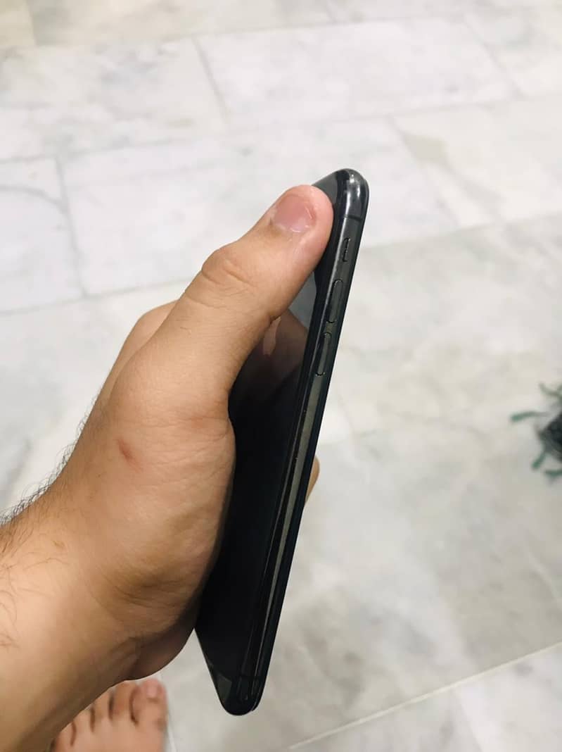 Apple iPhone X 2