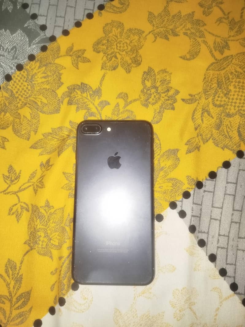 Apple iPhone 7 Plus 2