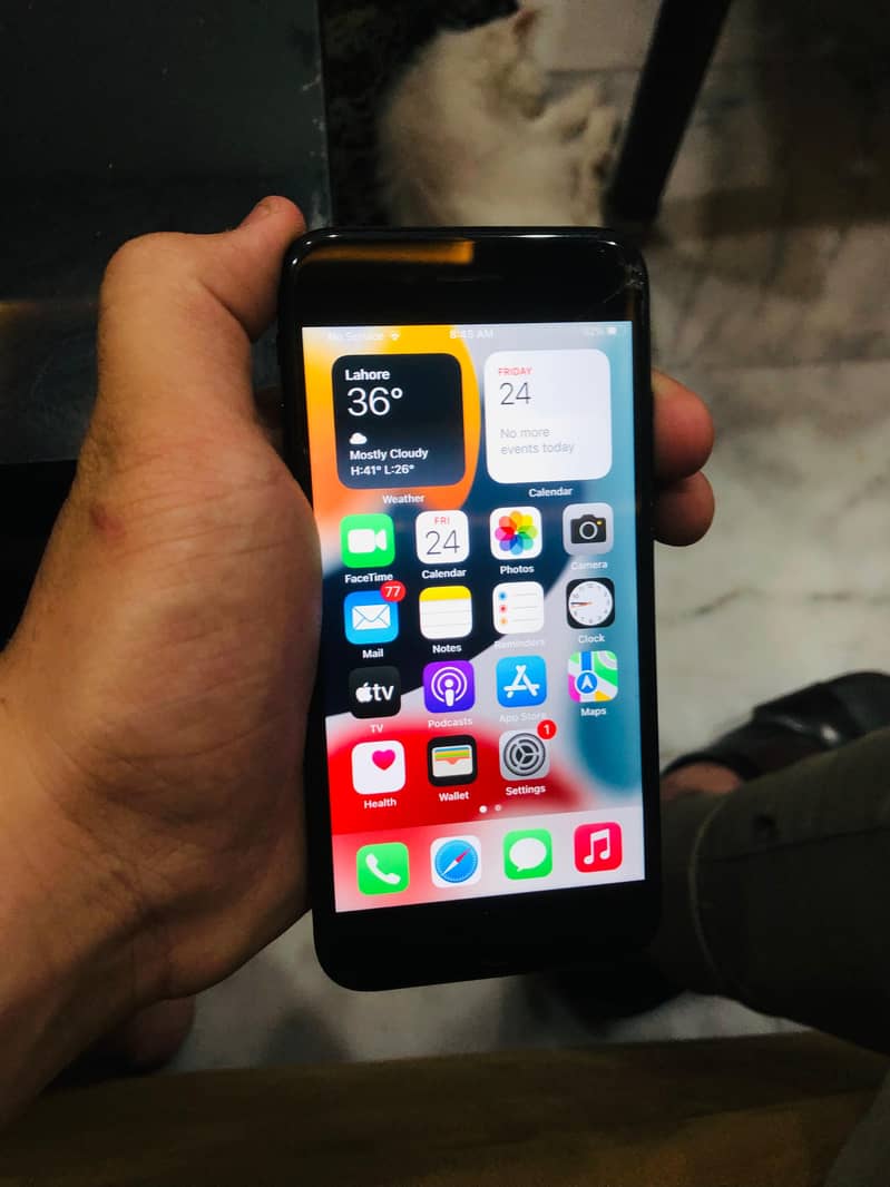 Apple iPhone 7 1