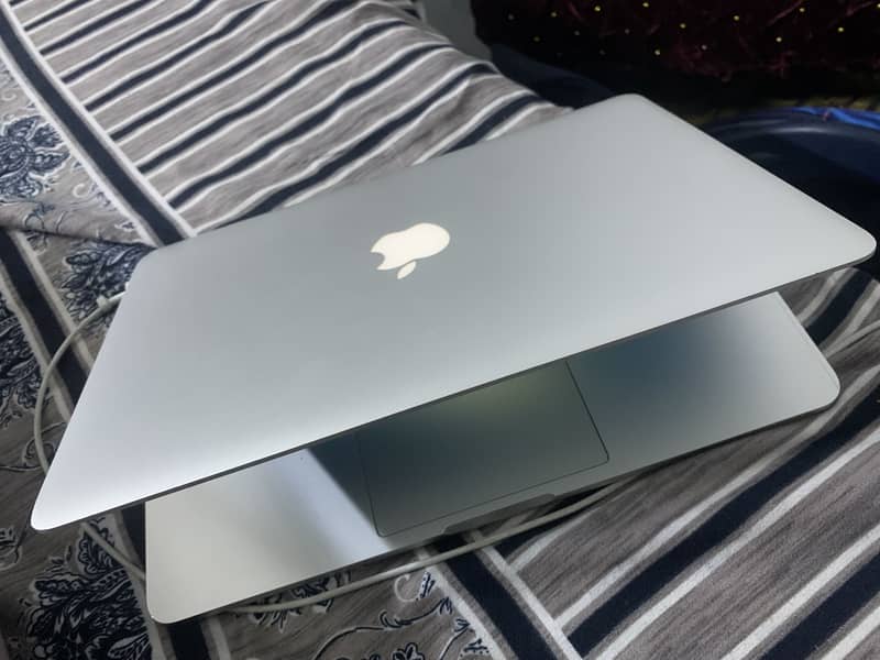 Macbook pro 0