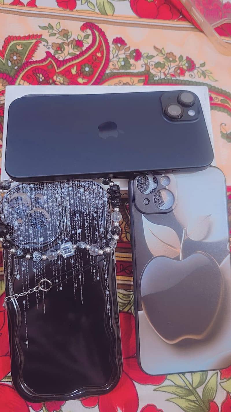 Apple iPhone 15 plus 3