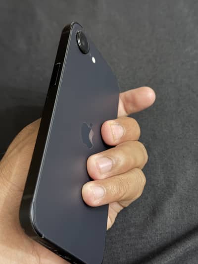 Apple iPhone 16e