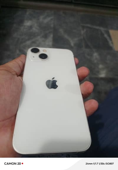 Apple iPhone 13