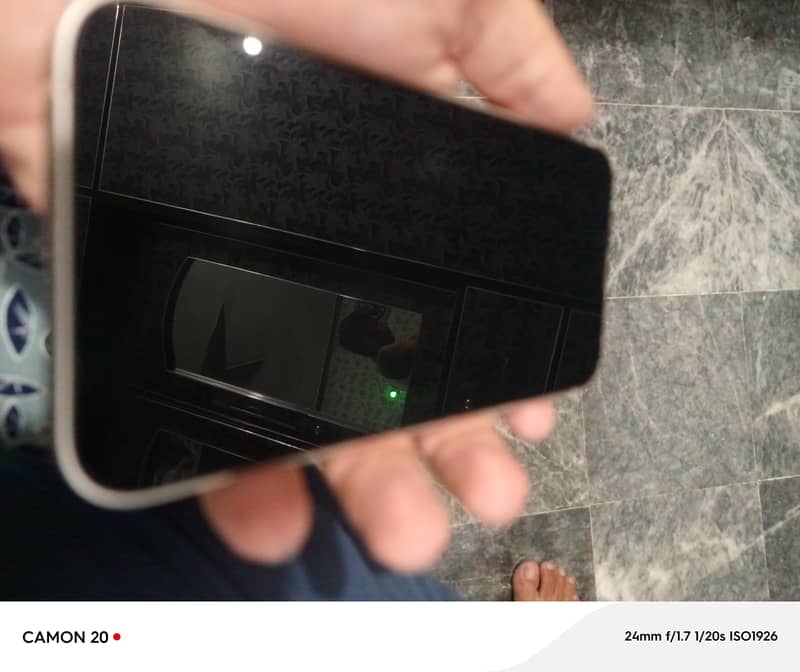 Apple iPhone 13 2