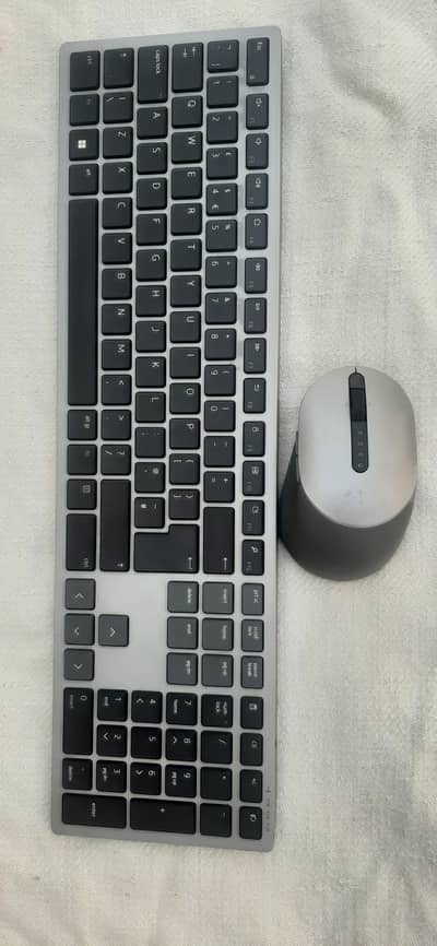 Dell Pro Plus Premier Multi-Device Wireless Keyboard and Mouse Titan