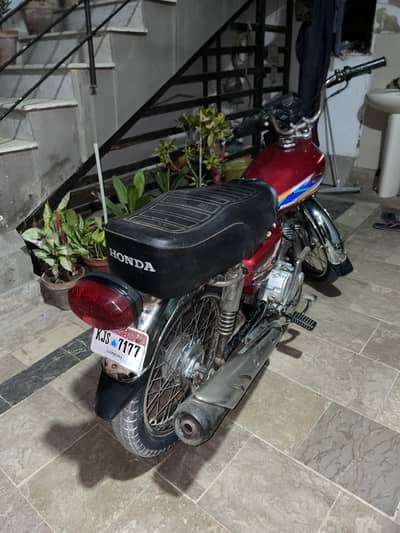 Unique UD 125 2016