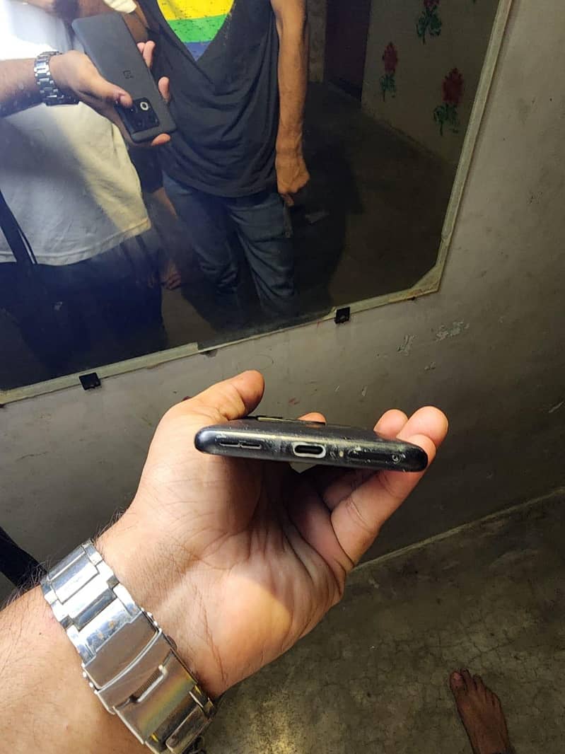 One Plus 10 Pro 4