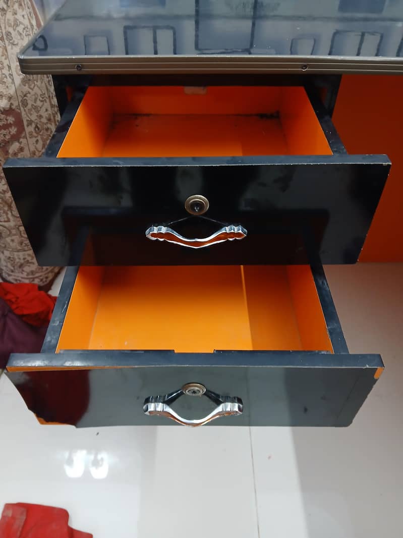 Computer/Laptop Tables 11