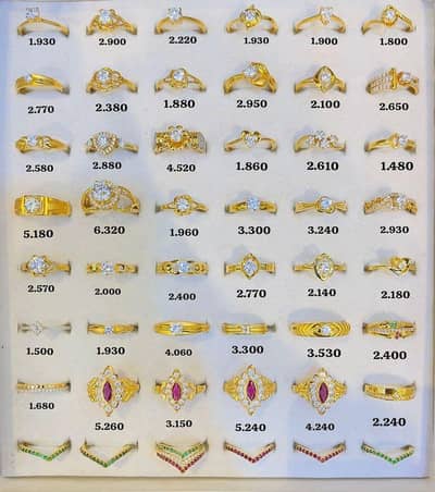 Ladies Gold Rings With Elegant Design In 21 kart Gold