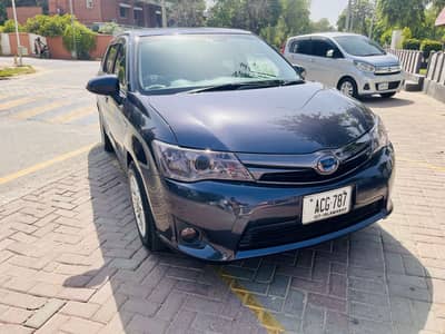 Toyota Corolla Axio Fielder Hybrid 2014
