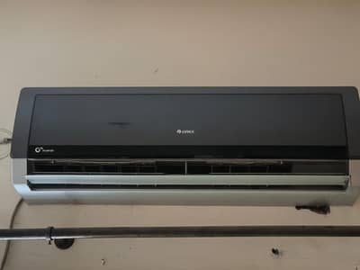 Gree Inverter 1 Ton GS-12CIT2G/O