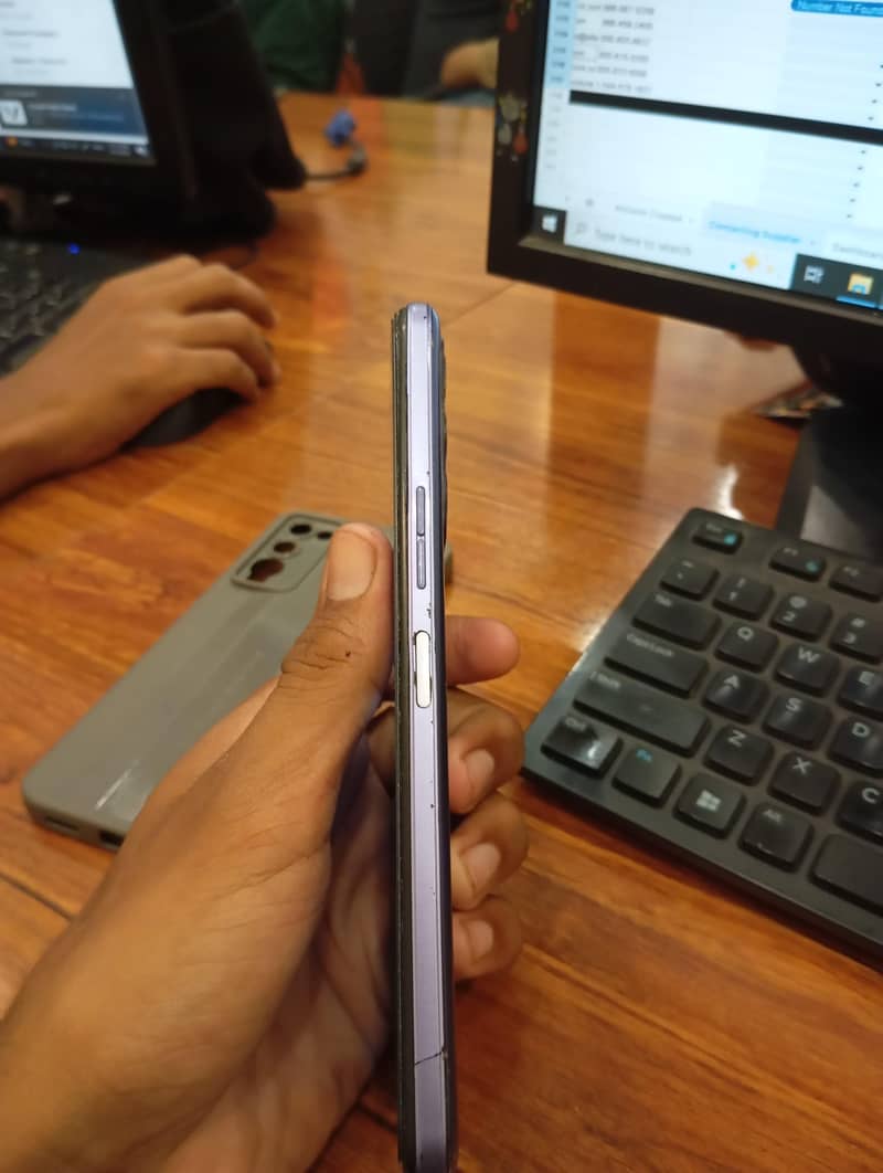Tecno CAMON 18T 1