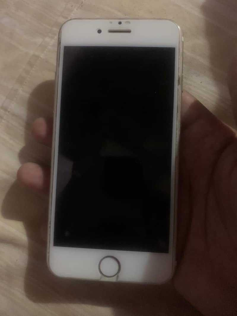 Apple iPhone 7 1