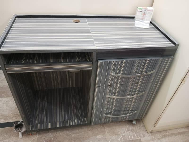 office table/ computer table 0