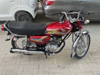 Hondha 125 for sale Karachi num Bilkul ok he genuine condition