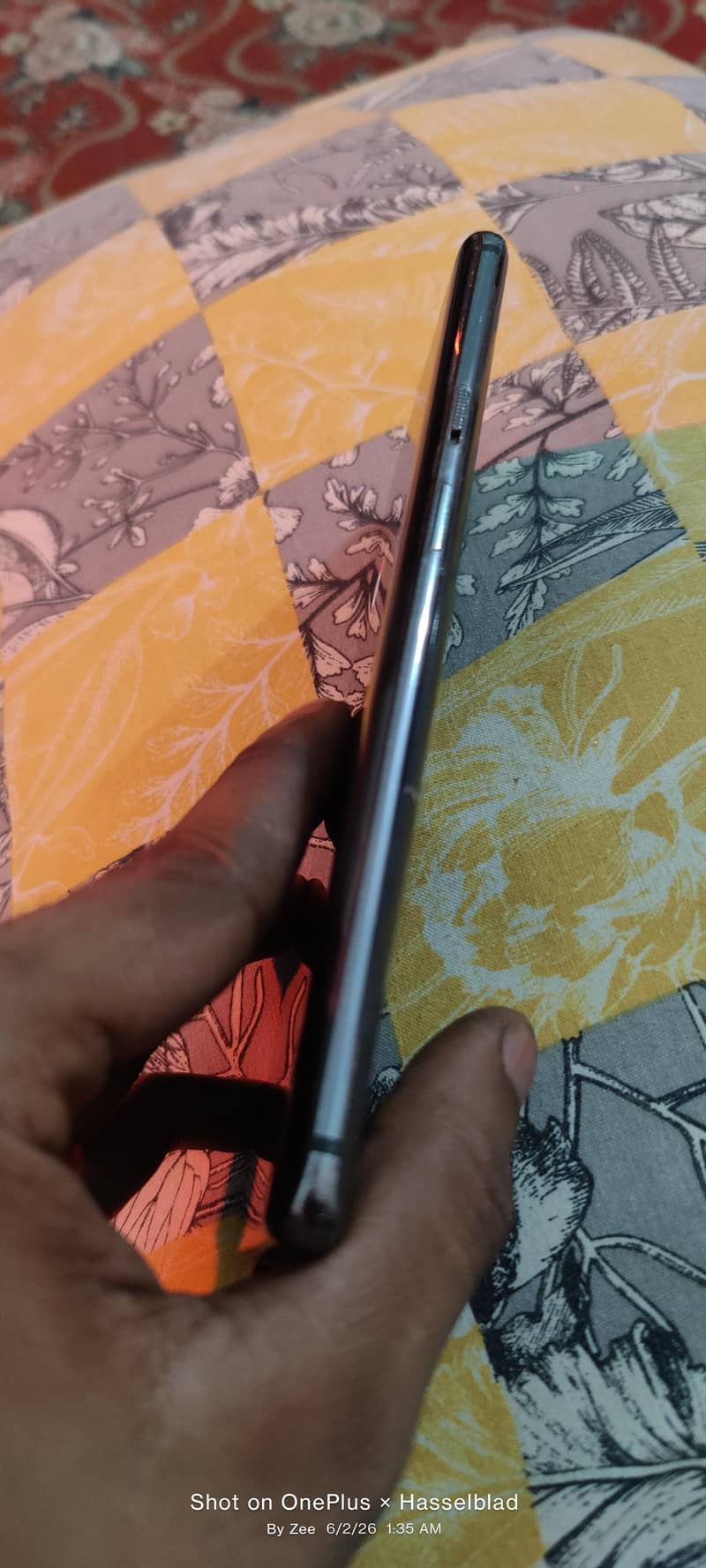 One Plus 7 Pro 3