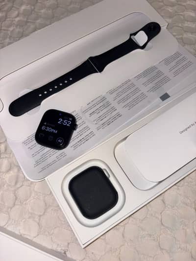 Apple Watch Series 11 42mm - New Condition - Saudi Arabia