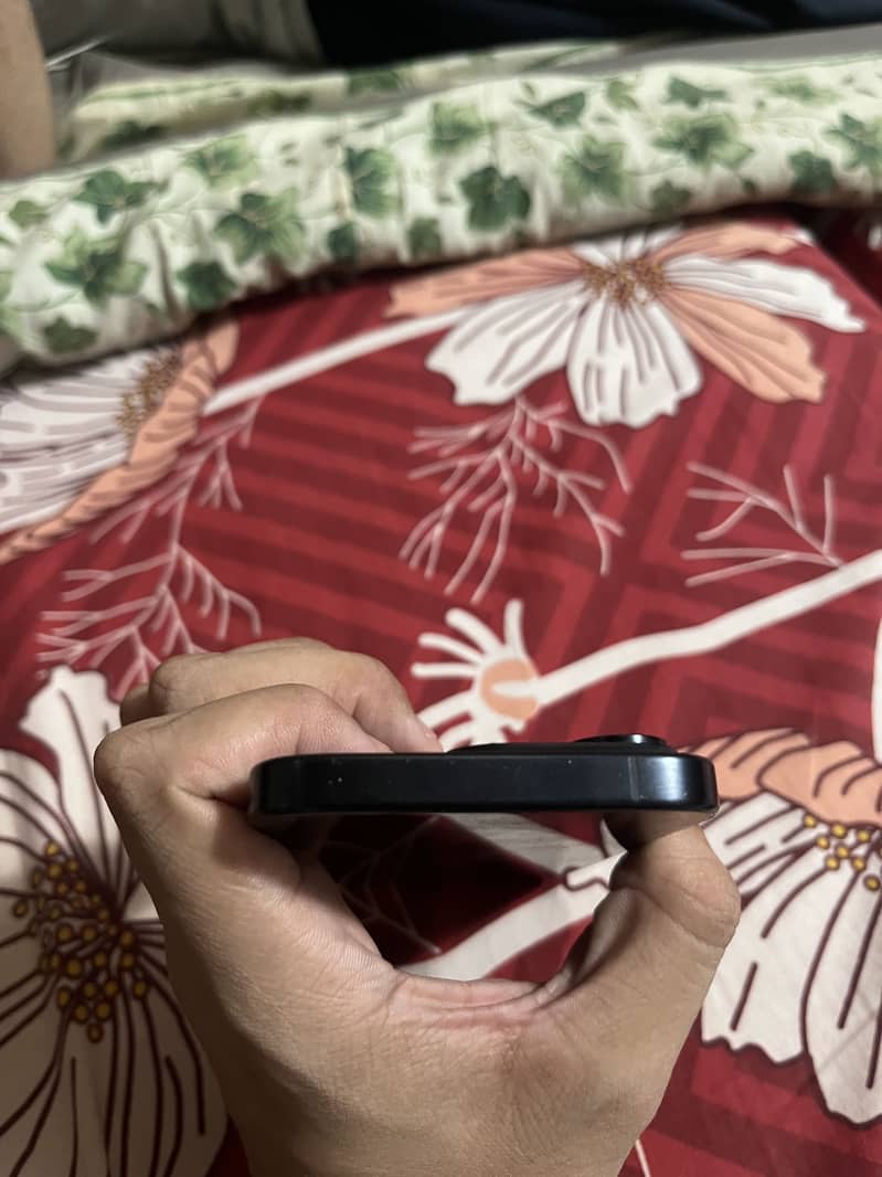 iPhone 15 pro 1
