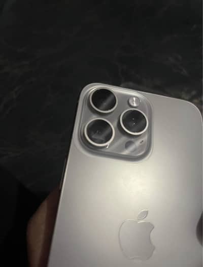 Apple iPhone 15 Pro Max