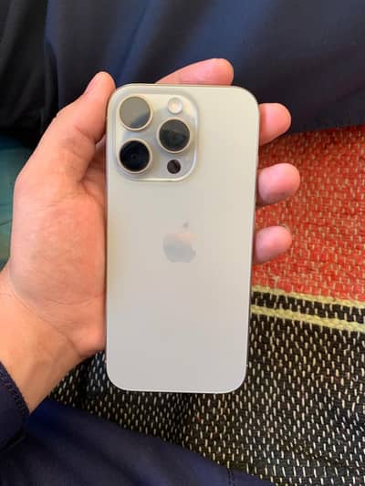 Apple iPhone 16 Pro