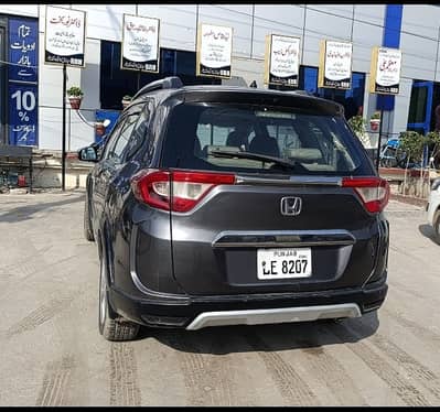 Honda Brv good condition tyre is ok 2017 model automatic transmission