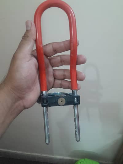 bike wheel safety lock with 2 keys