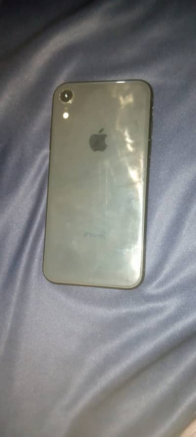 Apple iPhone XR