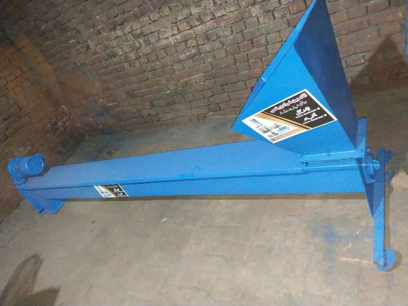 feed pellets making machine 12
