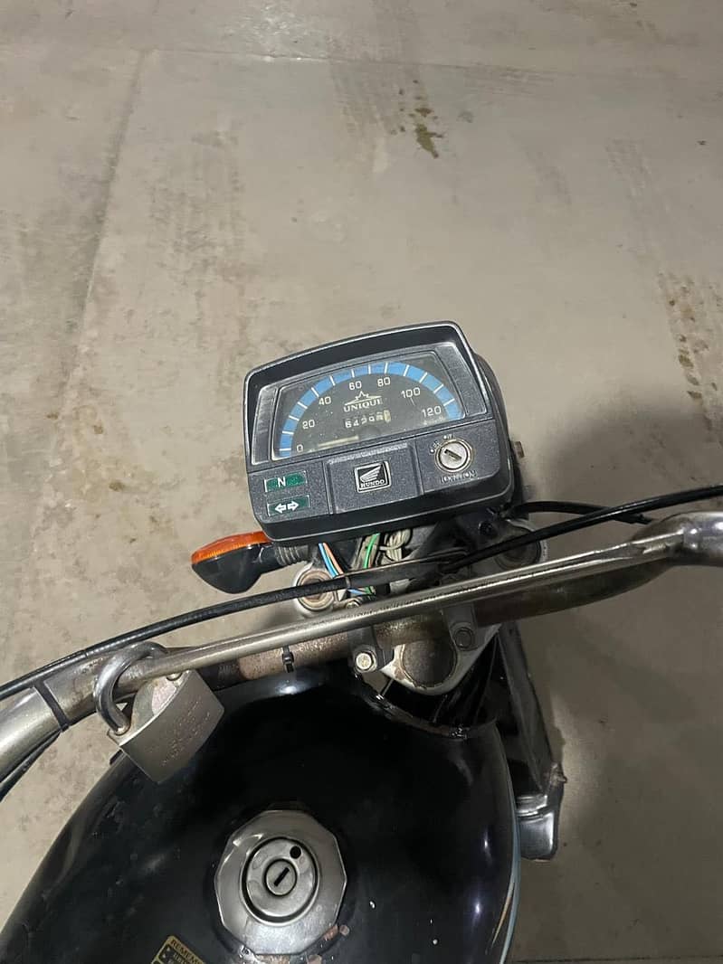Cd 70 Unique 0