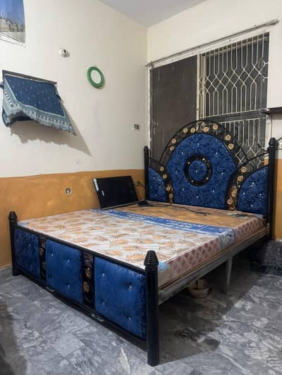 bed with mattress & mirror or side tables