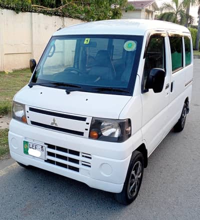 Mitsubishi Minicab 7 Seater