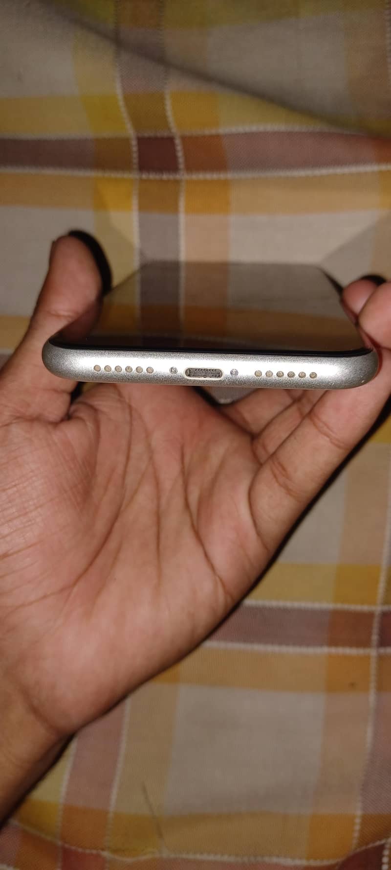 Apple iPhone 11 7
