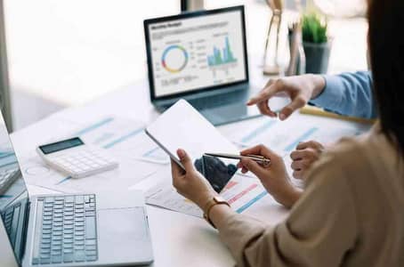 Accountant Male \ Female