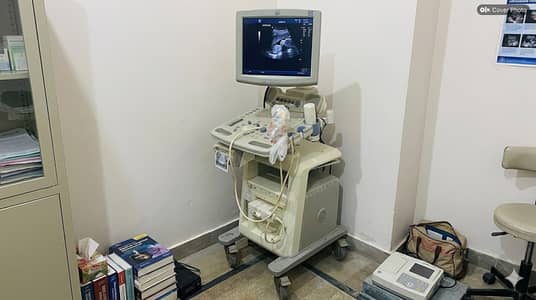 GE LOGIQ A5 Ultrasound Machine with Convex Probe & Printer
