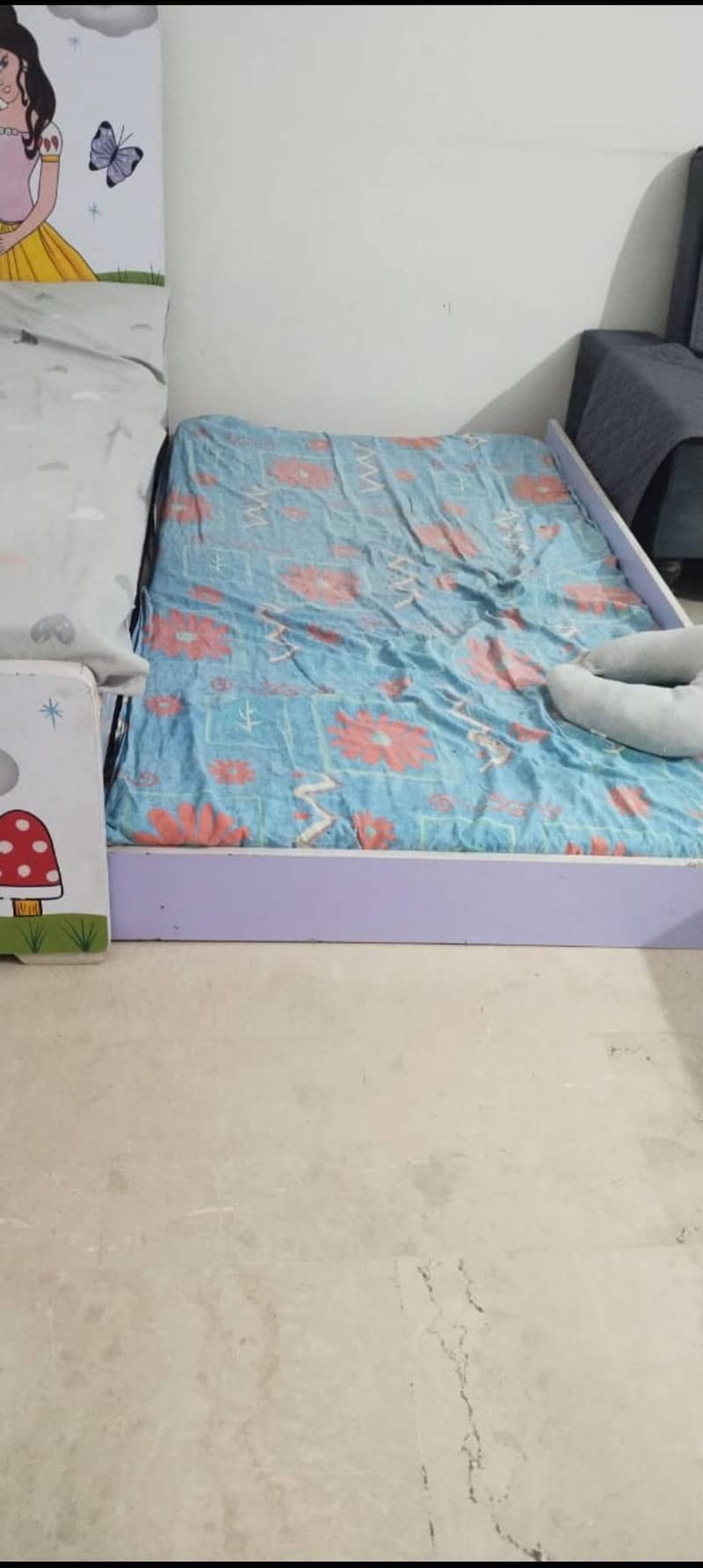 good condition bed 2