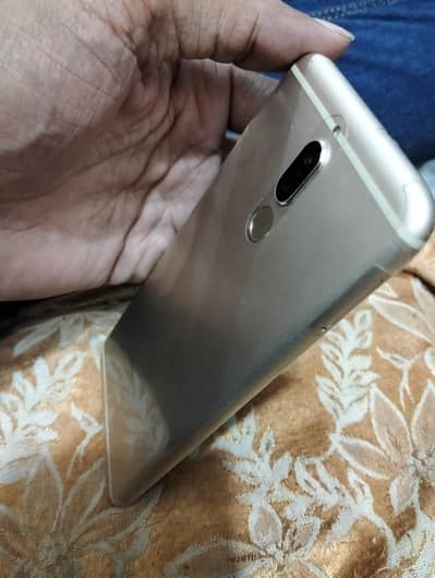 Huawei Mate 10 Lite