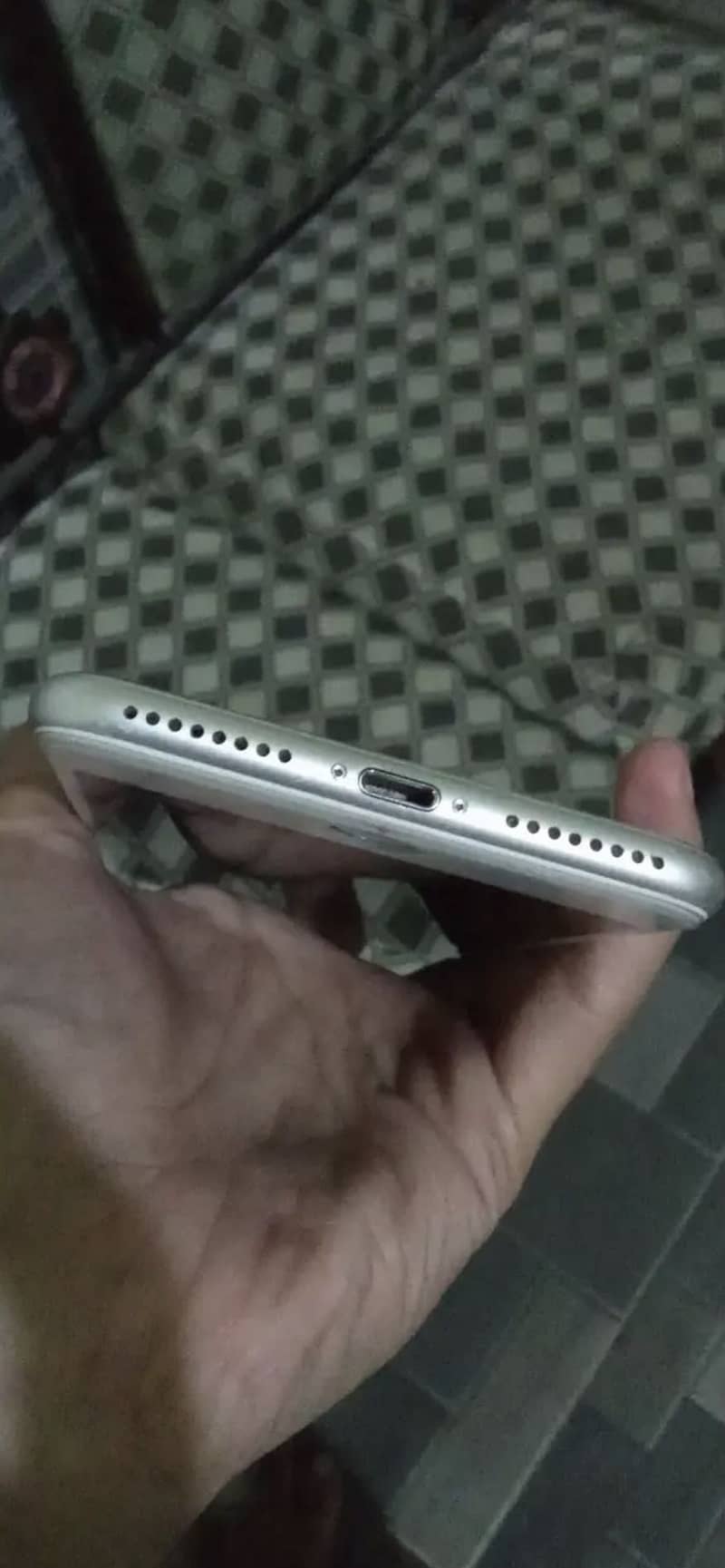 Apple iPhone 7 Plus 0