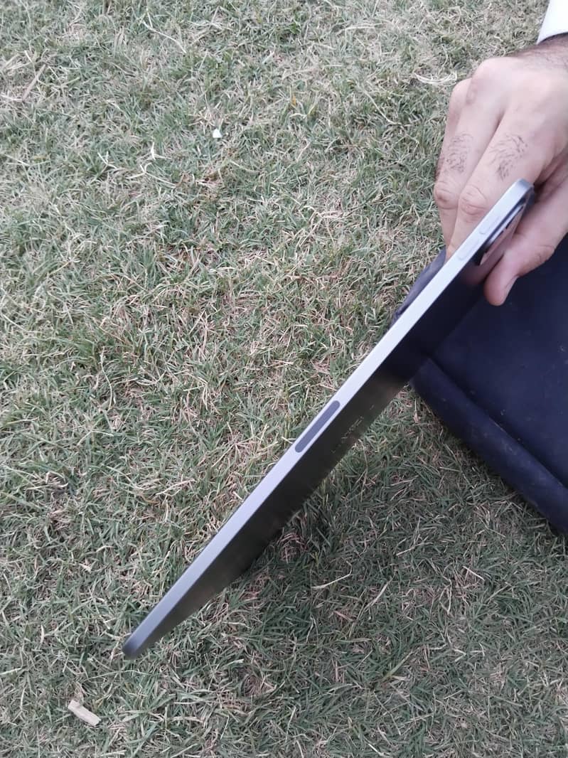 iPad Pro 3rd Gen 11" M1 chip 3