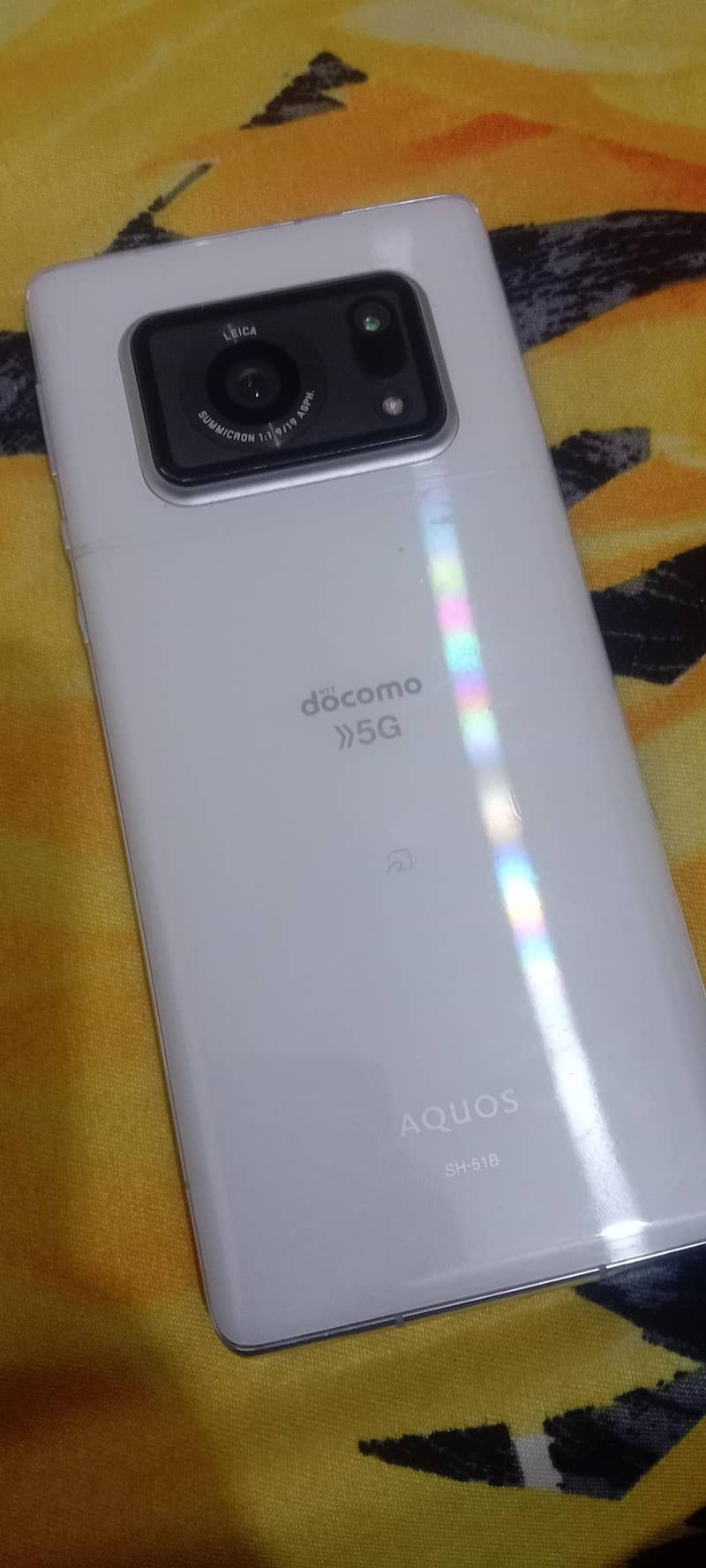 Sharp Aquos r6 0