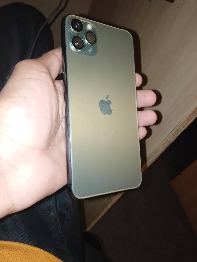 iPhone 11 Pro Max 1