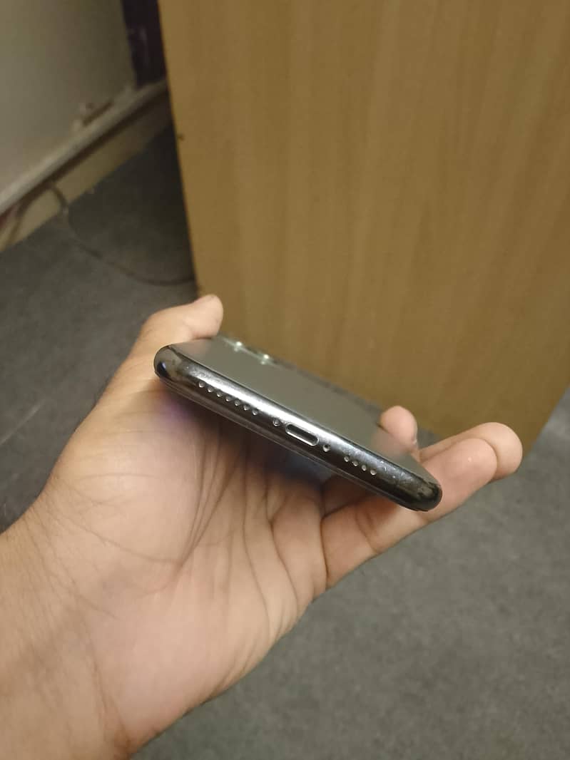 iPhone 11 Pro Max 16
