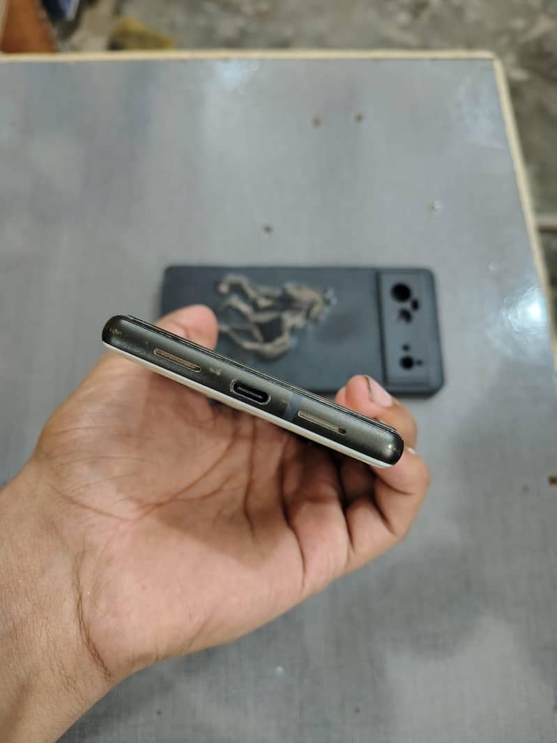 Google Pixel 6 4