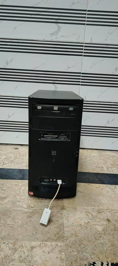 Core i3 4gen + AMD Radeon (TIM)) R5 340 (2 GB) + ‎Ram: 8.00 GB